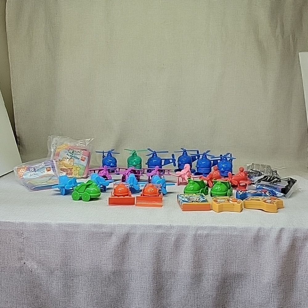 Bundle of 80's McDonald's Happy Meal toys‎